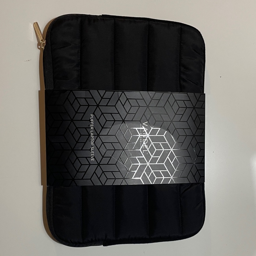 Vandal Black Laptop Sleeve